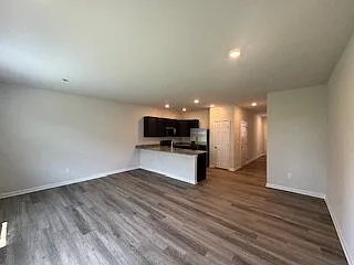 3 bed, 2.5 bath, 1657 sqft, $1,750 — Photo 4