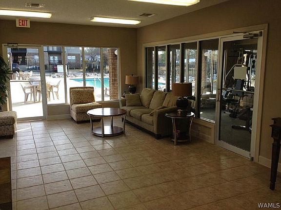 3rd image of 2301 Veterans Memorial Pkwy APT 404