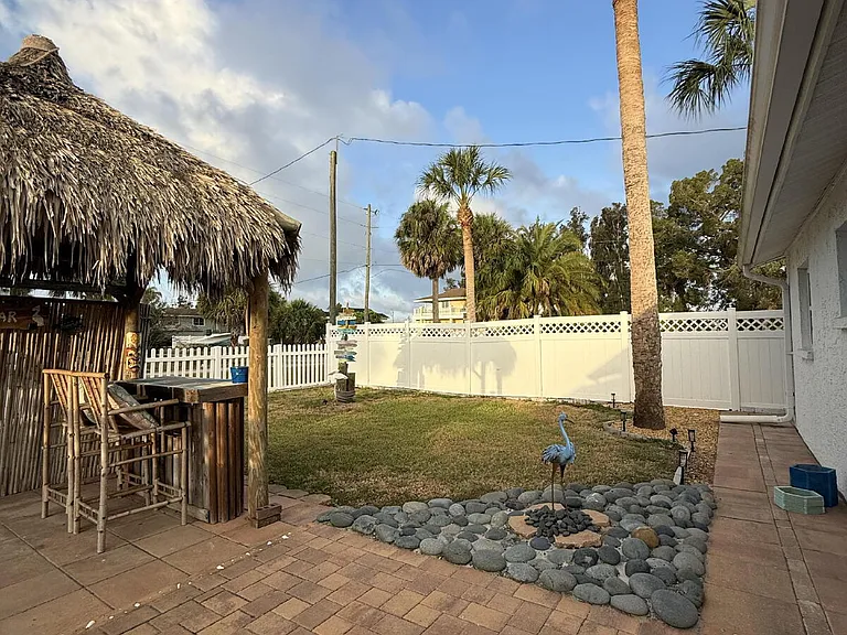 6814 Driftwood Dr — Photo 22
