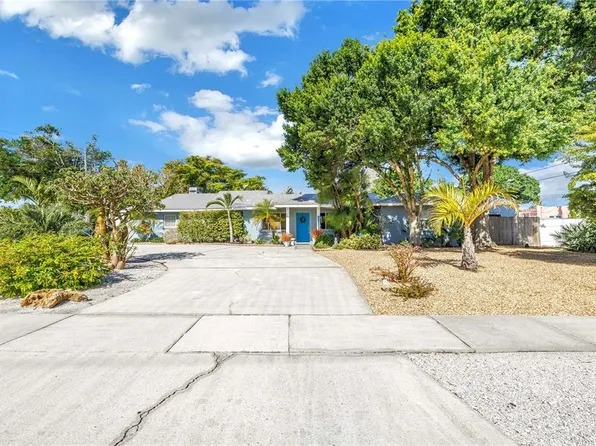 308 53rd St W, Bradenton, FL 34209