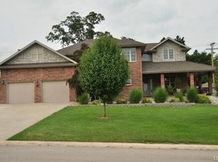 443 Elizabeth Dr, Lebanon, MO 65536