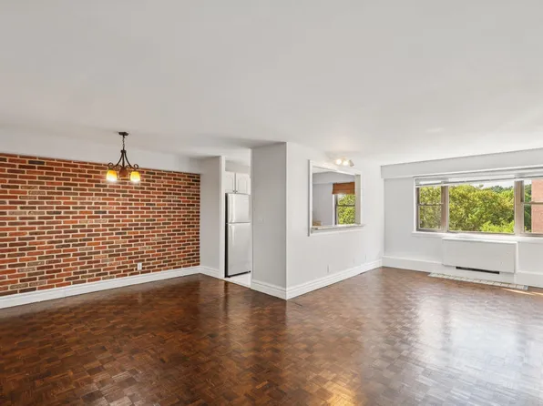 8800 Blvd East image 2 of 23