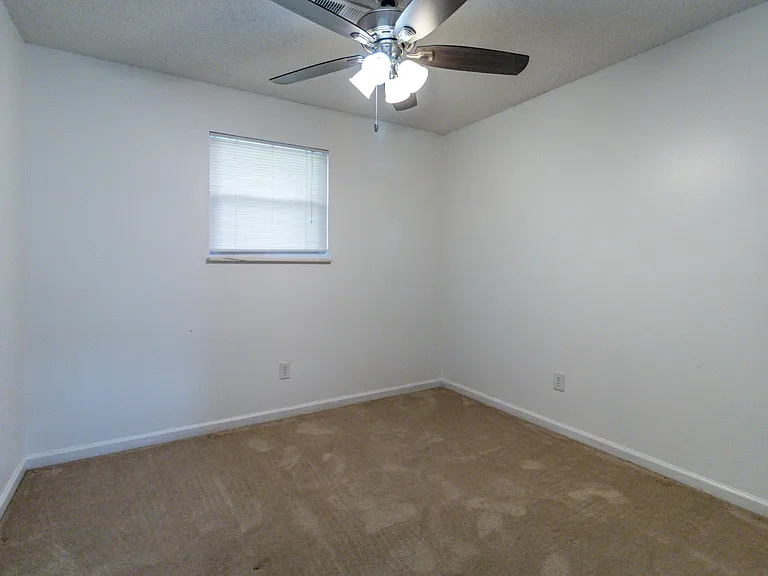 2821 Vicksburg Ln — Photo 30