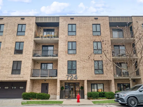 724 12th St APT 112, Wilmette, IL 60091