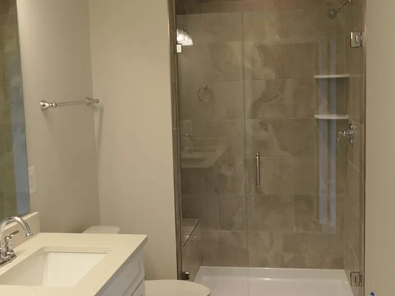 Main Bedroom Bathroom