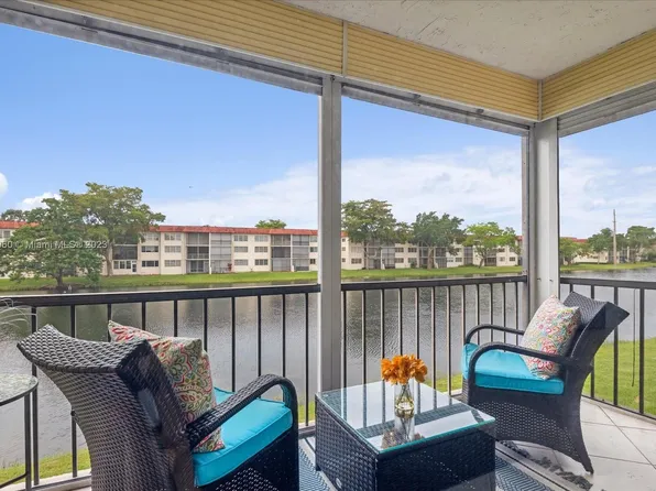 361 S Hollybrook Dr APT 207, Hollywood, FL 33025