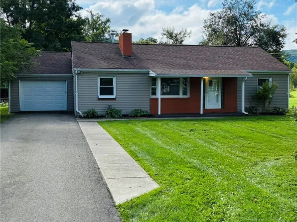 1329 Mountain View Cir, Pine City, NY 14871