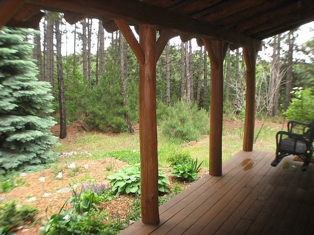 2nd image of 186 Beaumier Ln