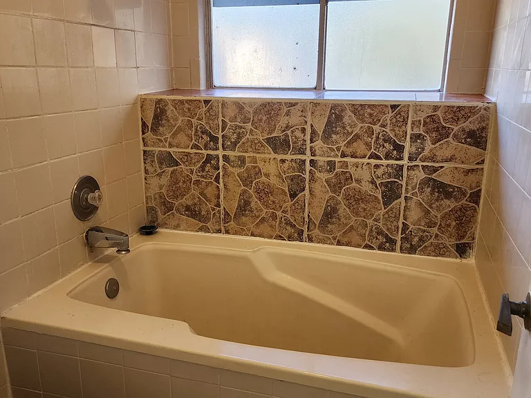 3618 Lake Sunset Ct — Photo 21