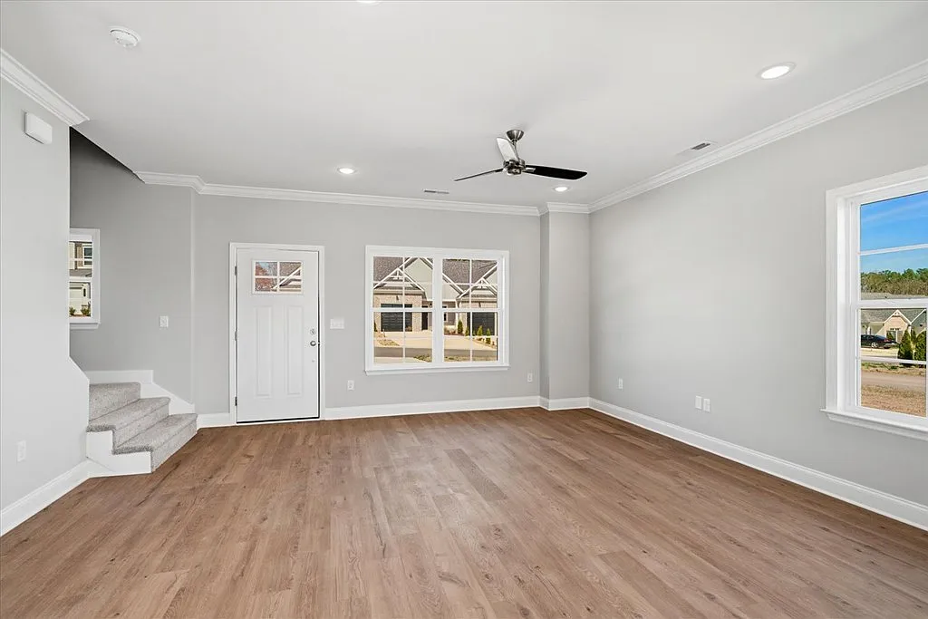 2 bed, 1268 sqft, $1,750 — Photo 3