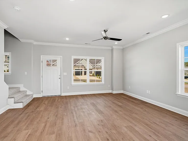 142 Andros Dr — Photo 3