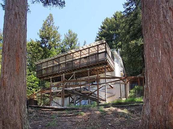 3rd image of 10400 Lake Blvd