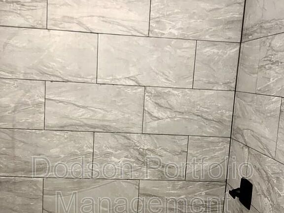 5th image of 9 W Old St #210