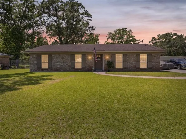 5070 Santos Dr E, Mobile, AL 36619