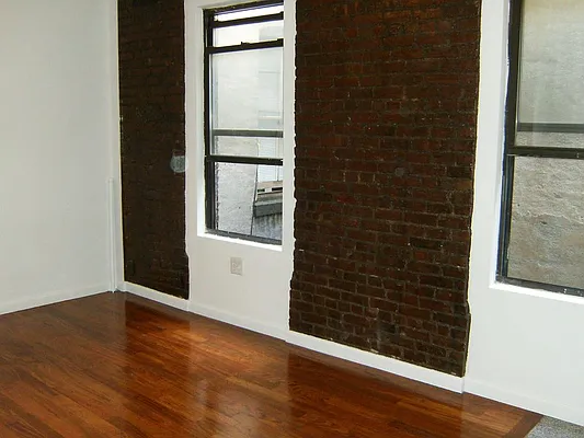 Rented by Sky Management | media 23