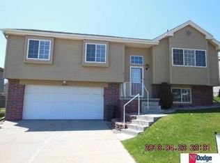 16307 Z St, Omaha, NE 68135
