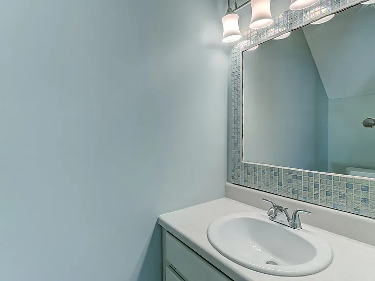 833 Mary St #B — Photo 10