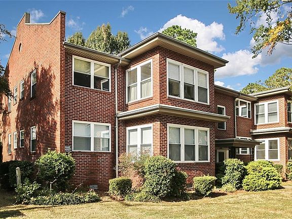 3rd image of 7701 N Shirland Ave