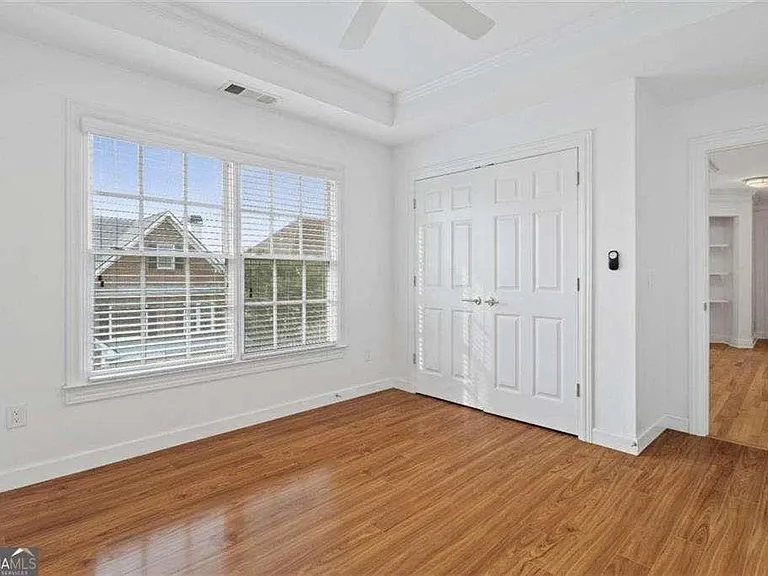 1711 Summit Glen Ln — Photo 35