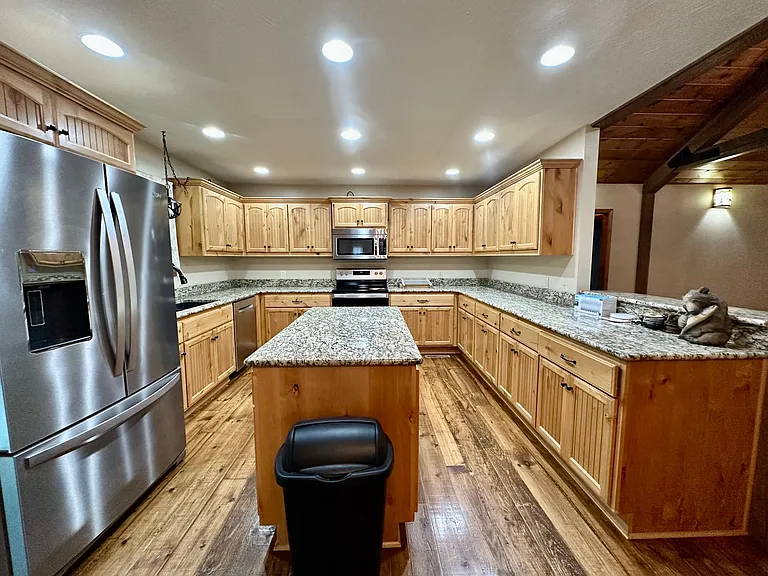 2813 Wester Bluff Rd — Photo 3