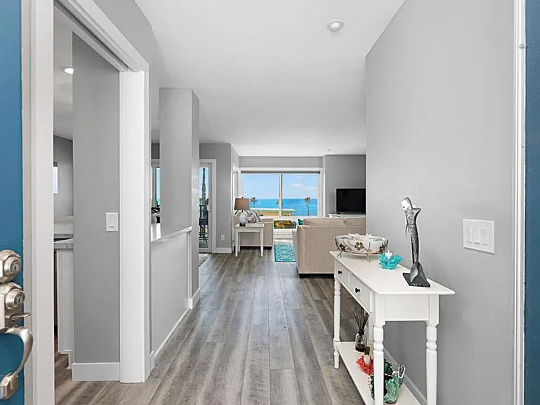 910 N Pacific St #31 — Photo 2