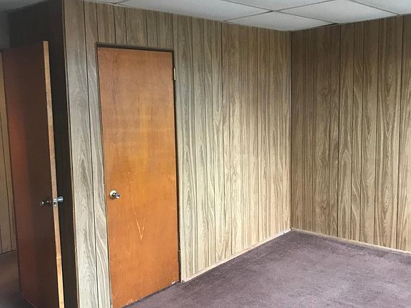 Extra room dimensions 14 foot x 12 feet,
