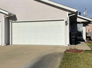 7236 SW 23rd Ct, Topeka, KS 66614