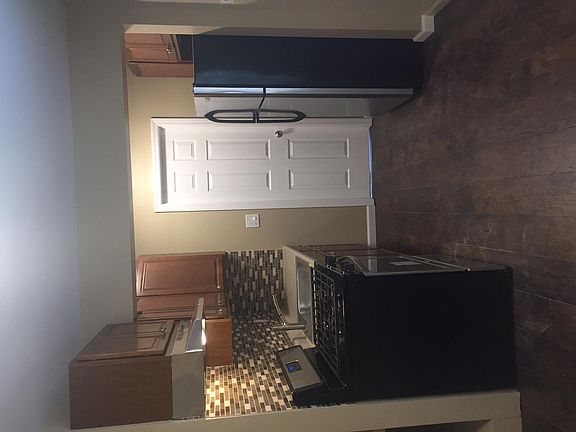 3rd image of 37 Park Ave Unit B