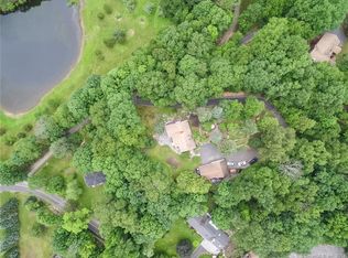 16 Freedman Ln, Monroe, CT 06468