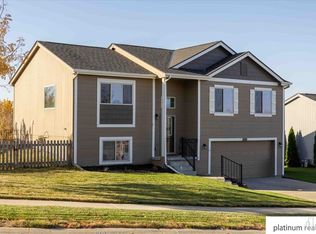 16409 Lilac St, Omaha, NE 68116