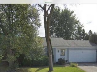 2255 S Crescent Ln, Aurora, IL 60504