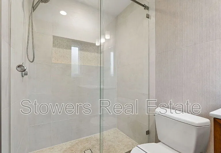 1099 Larch Ave — Photo 29