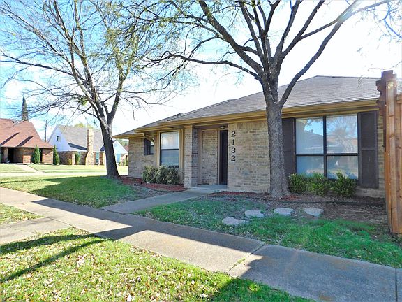 2nd image of 2132 Cordoba Dr
