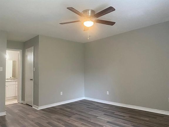 4th image of 3300 Pebblebrook Dr APT 23