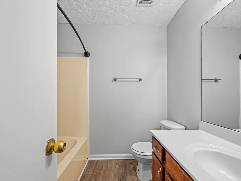 240 Timber Lake Dr — Photo 13