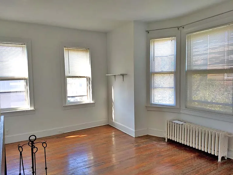 1311 1/2 Constitution Ave NE #1/2 — Photo 13