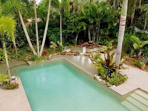 5th image of 2695 Tropical Ave
