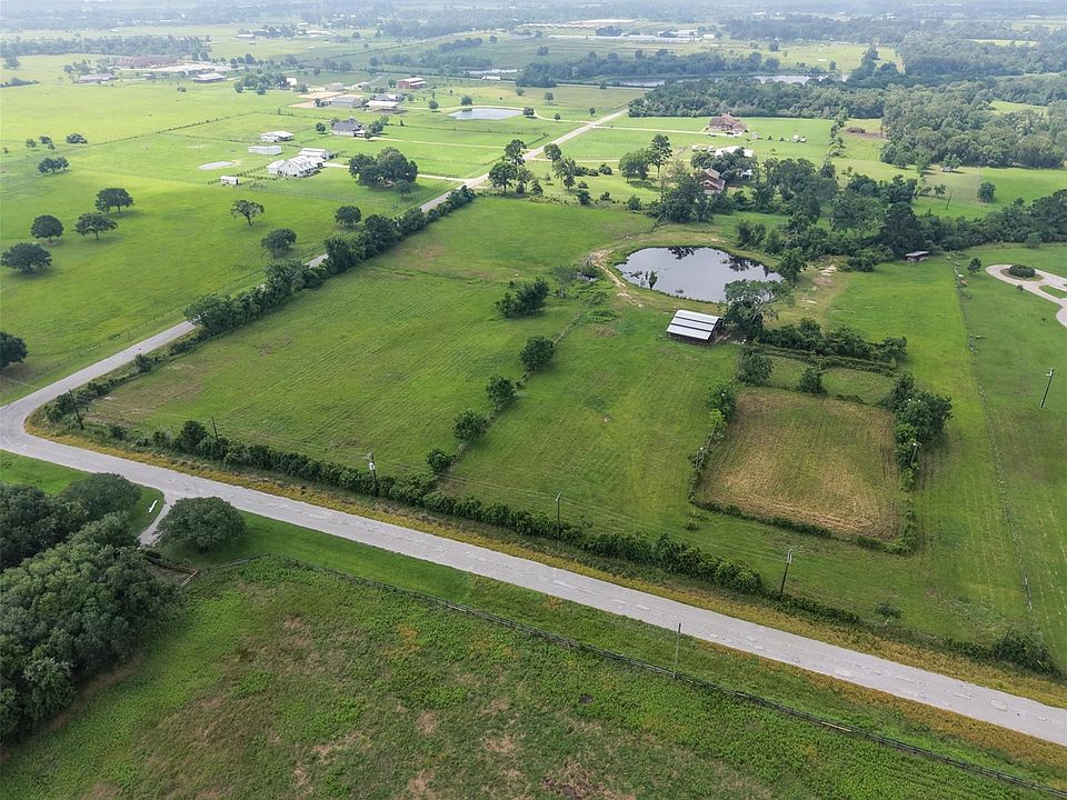 1st image of 26618 Mitchell Rd