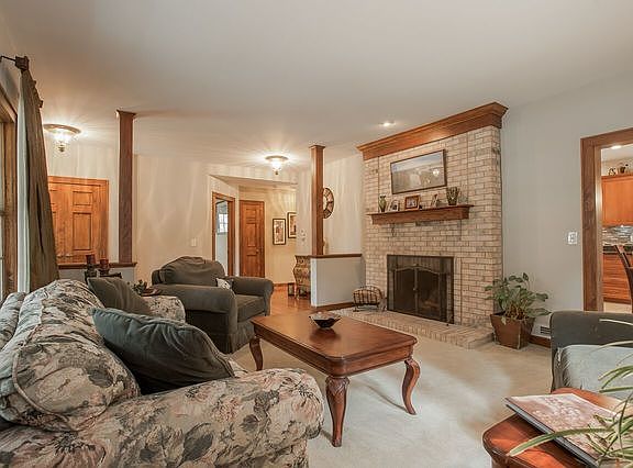 4th image of 703 S Yale Ave