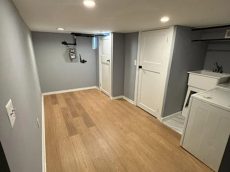 2449 N Corlies St — Photo 4
