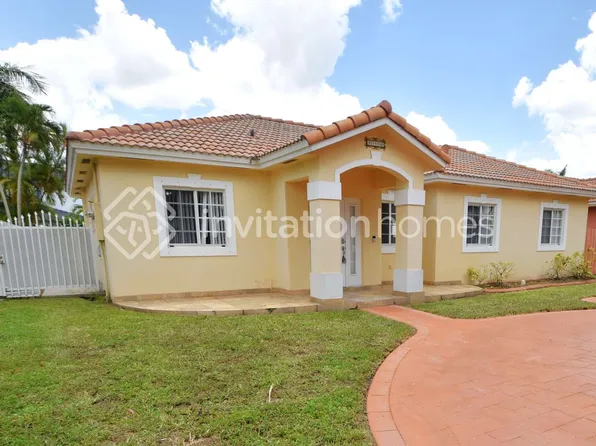 9106 NW 169th St, Miami Lakes, FL 33018