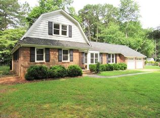 1948 Tidemill Haven Ln, Hayes, VA 23072