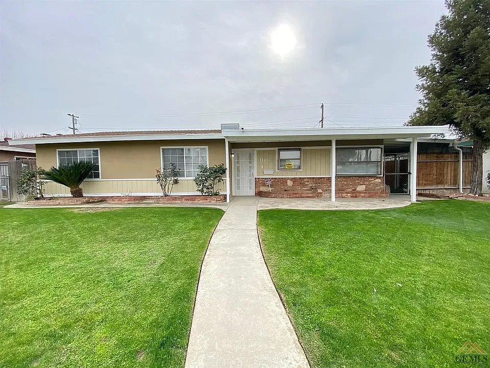 1109 Ivan Ave