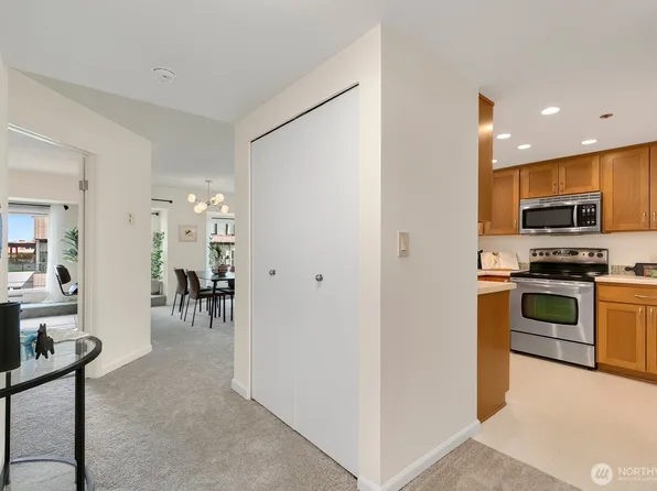 121 Vine Street #806, Seattle, WA 98121