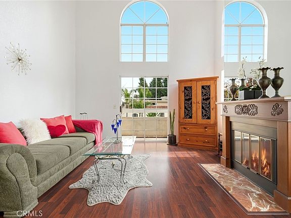 5th image of 871 S Lucerne Blvd APT 2