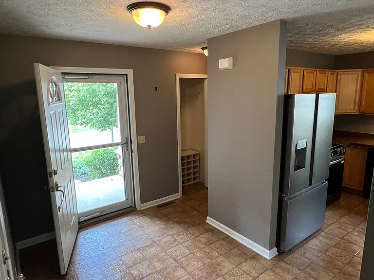 2494 Cedar Creek Ln — Photo 8