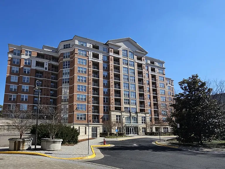 11760 Sunrise Valley Dr #912 — Photo 1