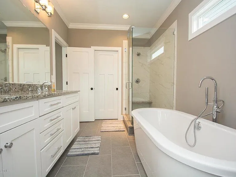 1704 Coral Ct — Photo 38