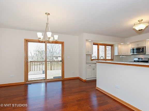 4th image of 21194 Lakeview Ln