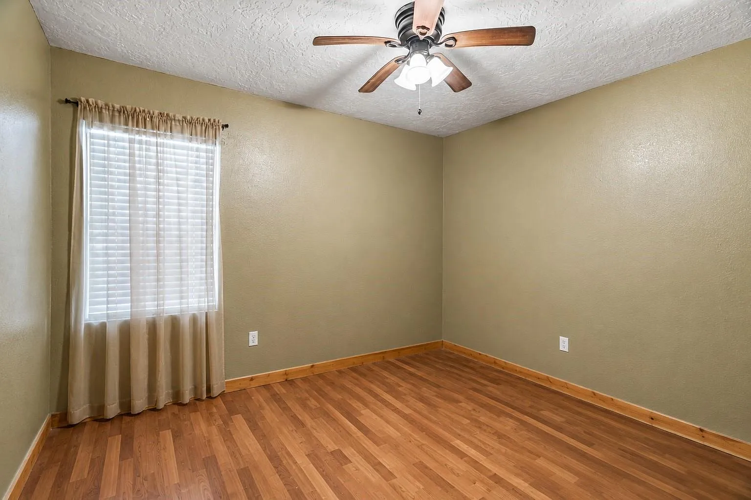 1 bed, 1.0 bath, 500 sqft, $750 — Photo 3